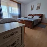 Apartma Mihatovi *