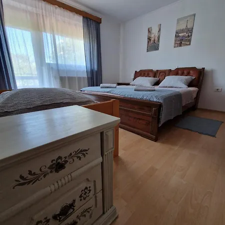 Apartma Mihatovi *