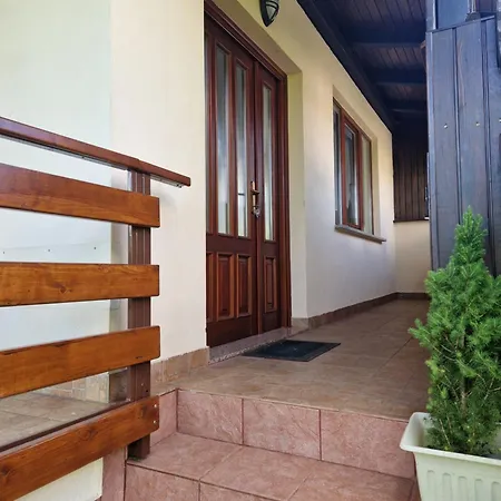 Apartma Mihatovi Lägenhet