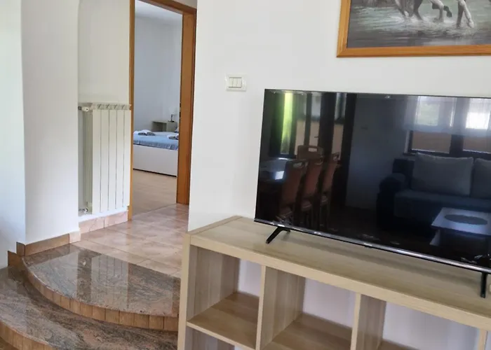 Apartma Mihatovi بيفكا